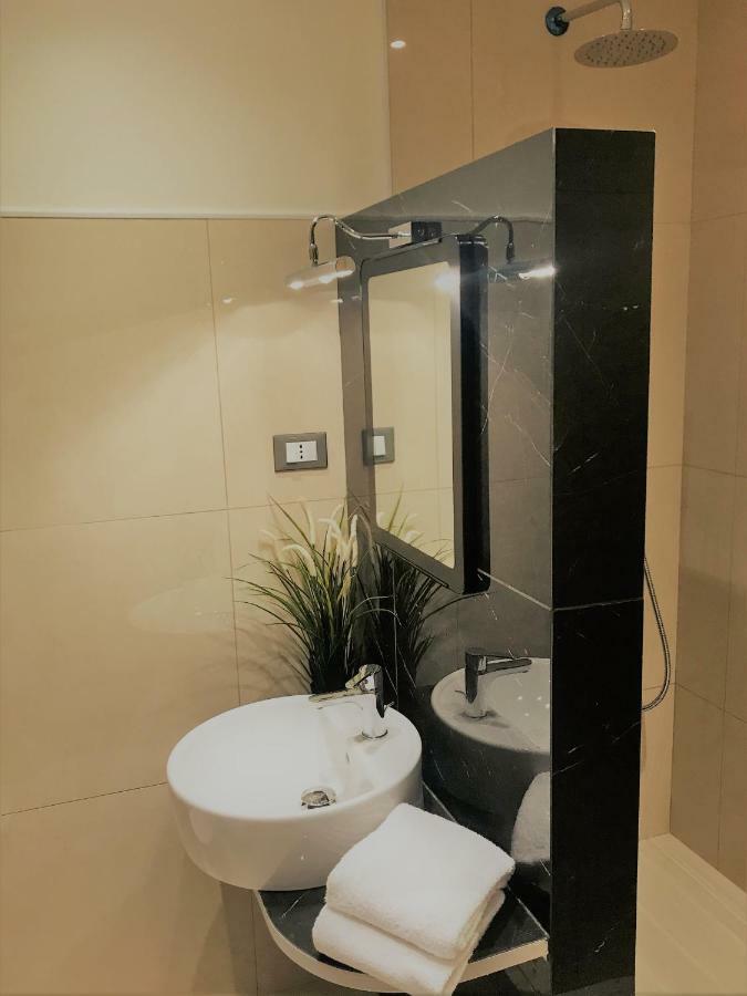 Cinque Terre The Square Apt - Two Bathrooms 斯培西亚 外观 照片